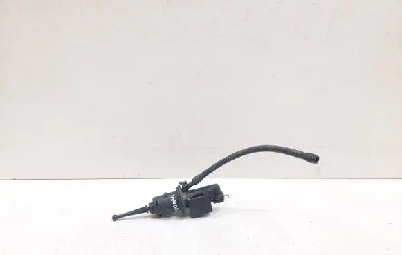 Clutch master cylinder
