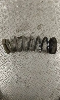 Land Rover Evoque II Rear coil spring K8D25B749