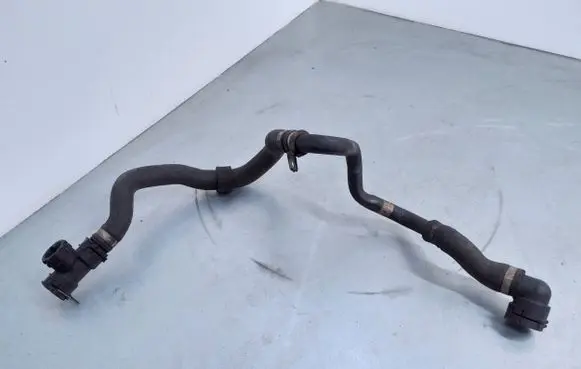 Mercedes-Benz C W204 Engine coolant pipe/hose A2125016482