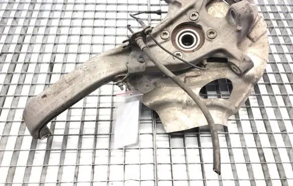 Alfa Romeo Stelvio Front wheel hub spindle knuckle 50541554