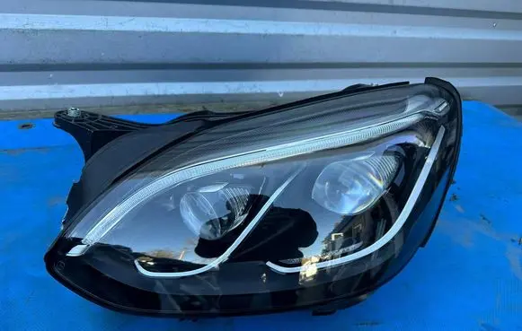 Mercedes-Benz SLK R172 Headlight/headlamp A1729069000 12518205 ZGS07Q01