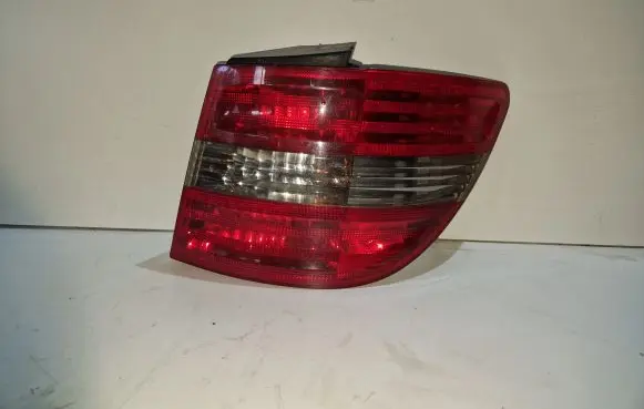 Mercedes-Benz B W245 Rear/tail lights A1698202664