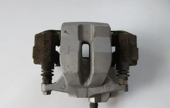 Toyota Prius+ (ZVW40) Rear brake caliper