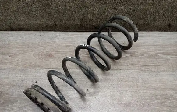 Volvo V70 Rear coil spring