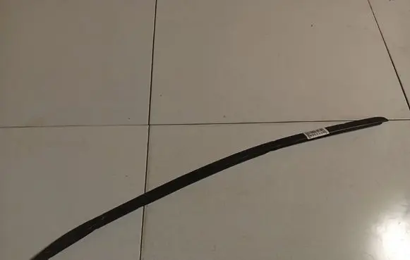 Audi A6 S6 C6 4F Front door glass trim molding 