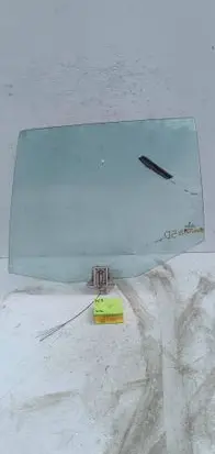 Volkswagen Polo Front door window glass four-door 1212123