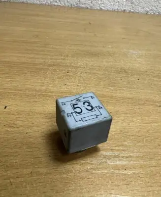 Volkswagen Golf V Other relay 141951253B D9983