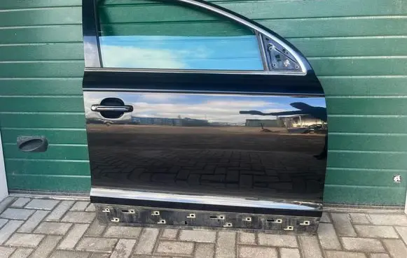Audi Q7 4L Front door LZ9Y
