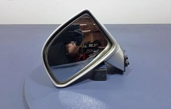 KIA Carens II Front door electric wing mirror 