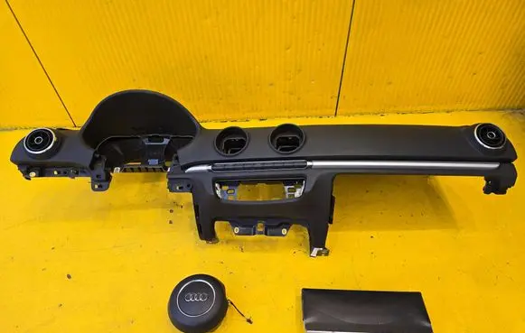 Audi A3 S3 8V Dashboard 