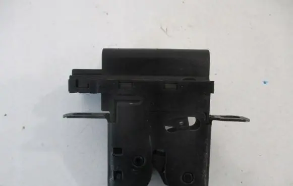 Peugeot 308 Tailgate/trunk/boot lock/catch/latch 9664379380