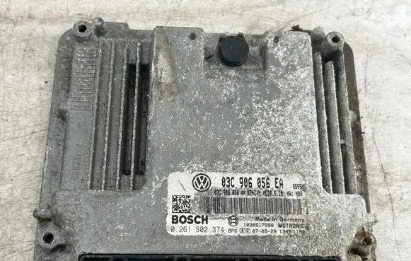 Volkswagen Eos Engine control unit/module 03C906056EA 03C906056AK 0261S02374