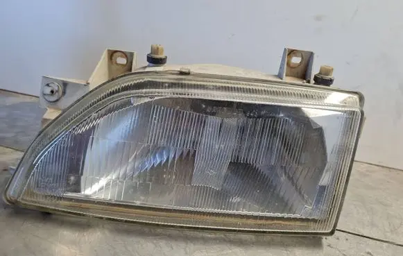 Ford Escort Headlight/headlamp 93AG13006C2B