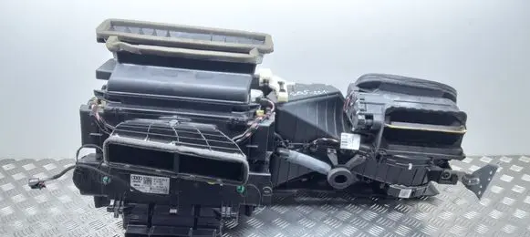 Audi Q5 SQ5 Interior heater climate box assembly 8T1820005K