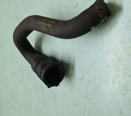Volvo XC60 Engine coolant pipe/hose BG918B160GA