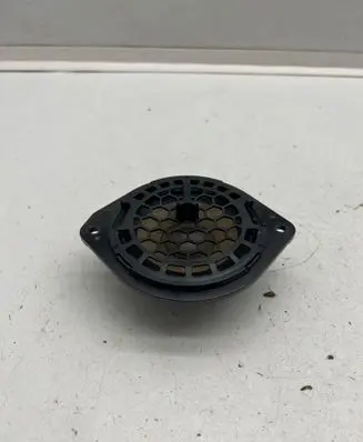 Audi Q7 4M Subwoofer speaker 4M0035416D 23062117W9