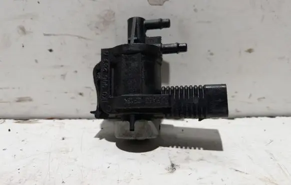 Audi A4 S4 B8 8K Vacuum valve 1K0906283A