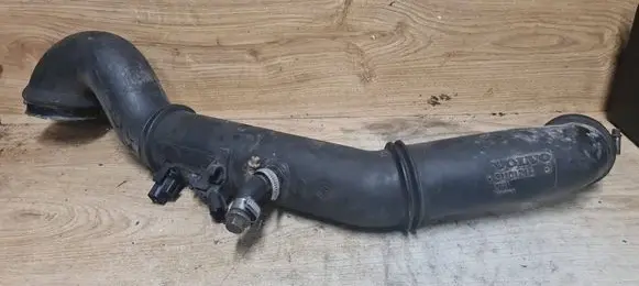 Volvo XC70 Intercooler hose/pipe 31101214