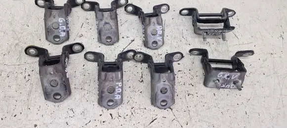 Nissan Juke I F15 Front door hinges set 