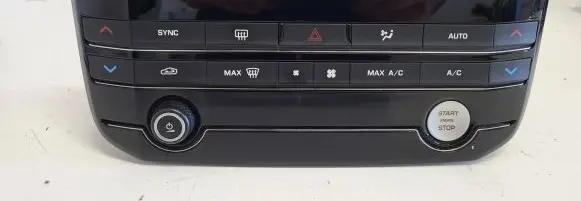 Jaguar XE Climate control unit GX6318C858CE 160722A0541X
