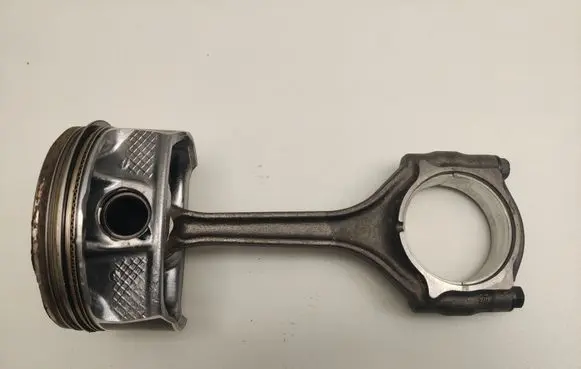 Chrysler Pacifica Piston with connecting rod 