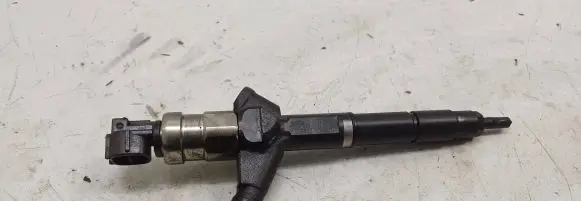 Nissan Primera Fuel injector 16600AU600