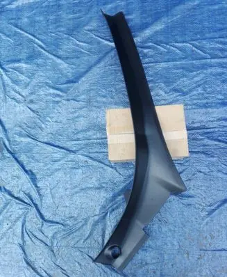 Tesla Model X Tailgate trim 104732100D