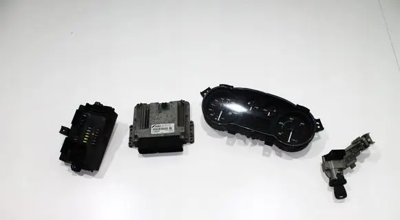 Iveco Daily 6th gen Engine ECU kit and lock set 0281030169