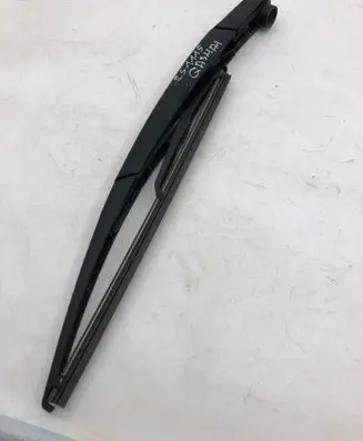 Nissan Qashqai J12 Rear wiper blade arm W000057536