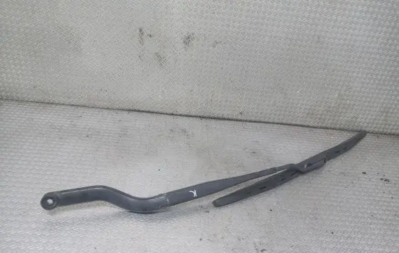 Opel Signum Windshield/front glass wiper blade 166221LHD