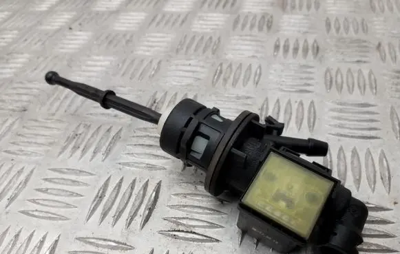 Skoda Octavia Mk2 (1Z) Clutch master cylinder 1K0721388AB