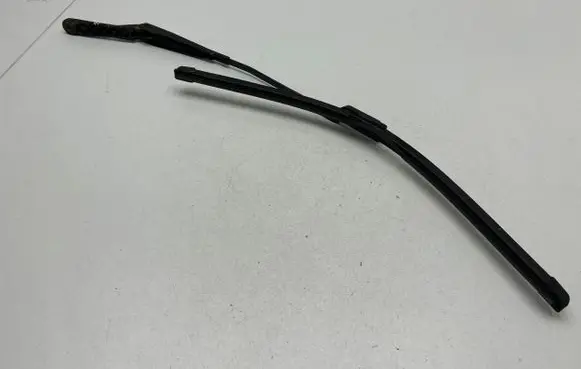 Peugeot 308 SW Windshield/front glass wiper blade 