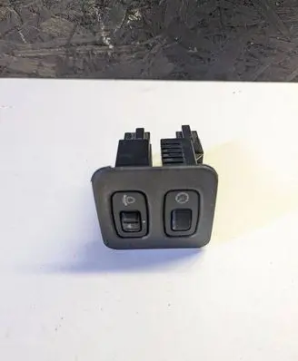 Mitsubishi Pajero Light switch