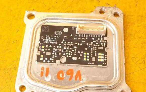 Volvo V60 Voltage converter/converter module 21911102 22015702