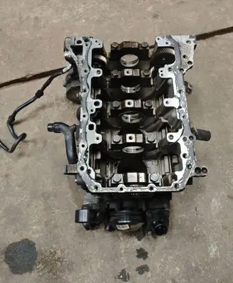 BMW 3 E90 E91 Engine block 781113801
