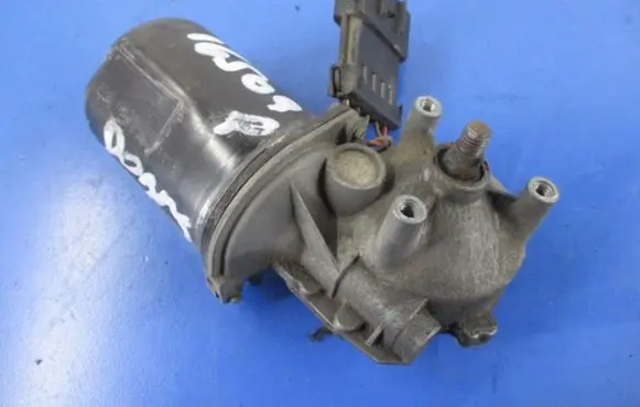 Opel Astra G Front wiper linkage and motor