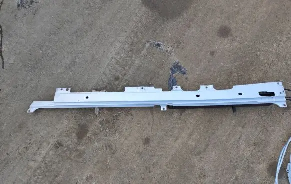 Mercedes-Benz GLE AMG (W166 - C292) Sliding door bottom rail 1727533