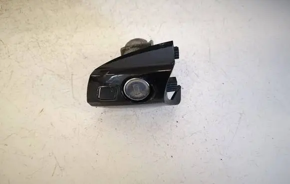 Mercedes-Benz C AMG W204 Front door lock (next to the handle) A2047660125