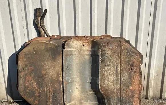 Mitsubishi Grandis Fuel tank 