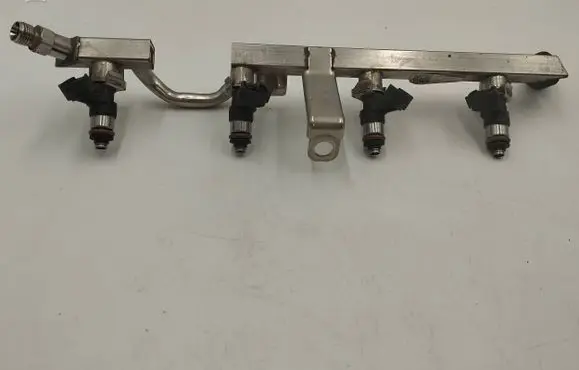 Volkswagen Touran II Fuel main line pipe 03C129021D 234275