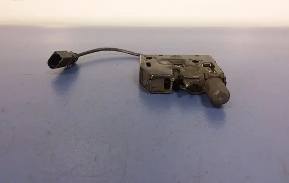 Audi A8 S8 D4 4H Engine bonnet/hood lock/catch 4H0823509C