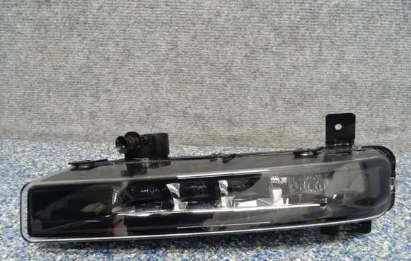 BMW 5 G30 G31 Front fog light 9477172
