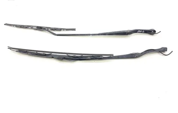 Jaguar XJ X350 Windshield/front glass wiper blade 9165913 216712WHX