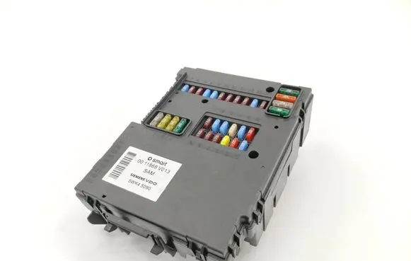 Smart ForTwo I Fuse module 0011868V013 5WK45090