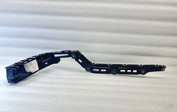 Volkswagen PASSAT B7 Rear bumper mounting bracket 3AE807393A