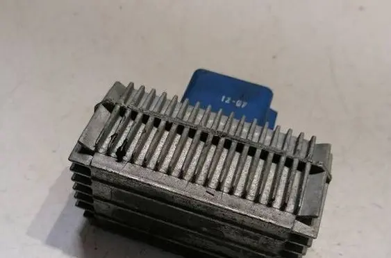 Ford C-MAX II Glow plug pre-heat relay 55353011 51299014B