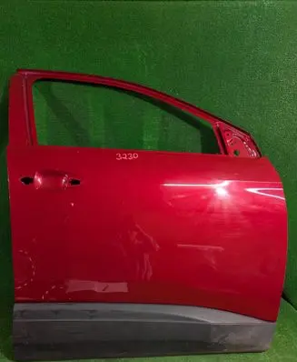Peugeot 5008 II Front door