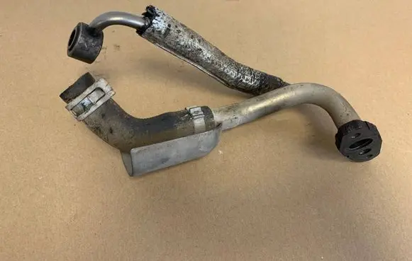 Renault Trafic II (X83) Engine coolant pipe/hose 8200796159