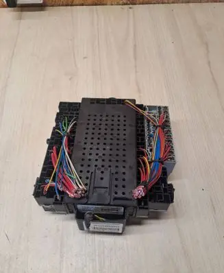 Volvo S80 Fuse box set 08696040