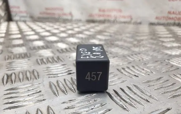 Glow plug pre-heat relay